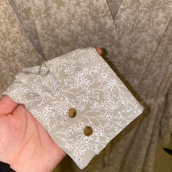 Beautiful Mint Floral Dress - Picture 2 of 4